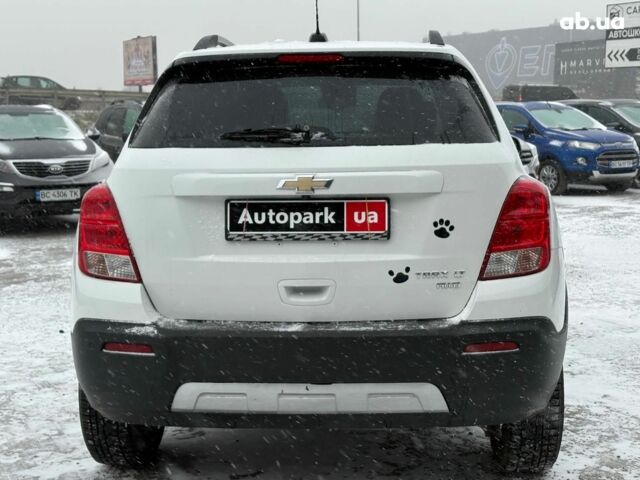 Белый Шевроле Trax, объемом двигателя 1.4 л и пробегом 94 тыс. км за 9690 $, фото 8 на Automoto.ua