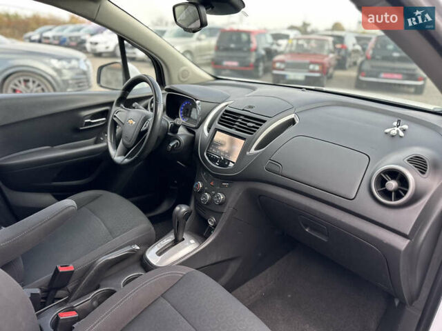 Шевроле Trax 2016 в Ровно на Automoto.ua Белый Шевроле Trax, объемом двигателя 1.4 л и пробегом 160 тыс. км за 9850 $, фото 17 на Automoto.ua