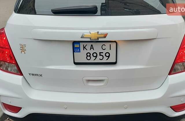 Білий Шевроле Trax, об'ємом двигуна 1.36 л та пробігом 62 тис. км за 12600 $, фото 14 на Automoto.ua