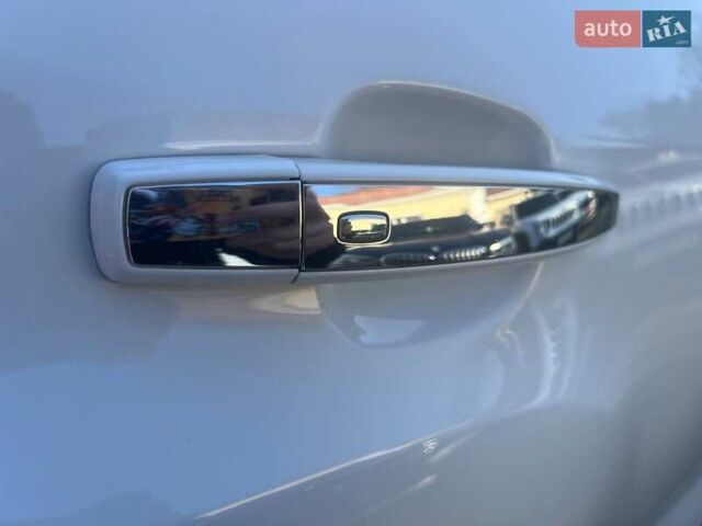 Білий Шевроле Trax, об'ємом двигуна 1.4 л та пробігом 133 тис. км за 12800 $, фото 8 на Automoto.ua