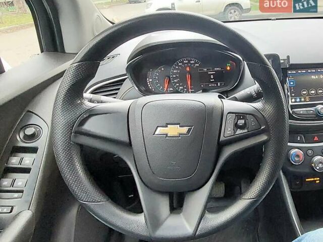 Білий Шевроле Trax, об'ємом двигуна 1.36 л та пробігом 62 тис. км за 12600 $, фото 8 на Automoto.ua