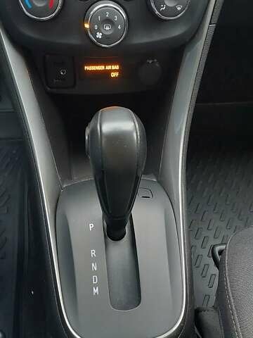 Білий Шевроле Trax, об'ємом двигуна 1.36 л та пробігом 62 тис. км за 12600 $, фото 10 на Automoto.ua