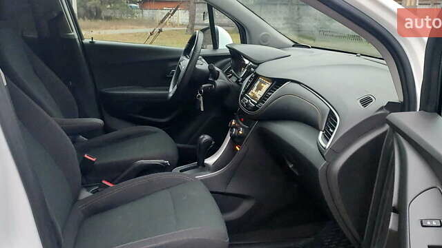 Білий Шевроле Trax, об'ємом двигуна 1.36 л та пробігом 62 тис. км за 12600 $, фото 22 на Automoto.ua