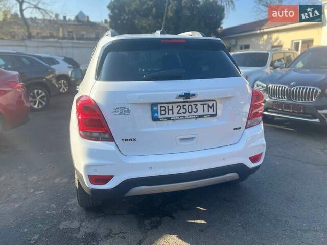 Білий Шевроле Trax, об'ємом двигуна 1.4 л та пробігом 133 тис. км за 12800 $, фото 5 на Automoto.ua