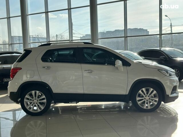 Белый Шевроле Trax, объемом двигателя 1.6 л и пробегом 104 тыс. км за 12990 $, фото 8 на Automoto.ua