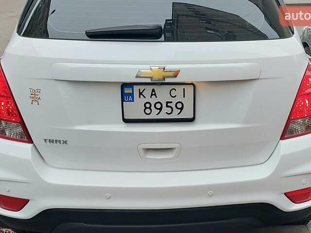 Білий Шевроле Trax, об'ємом двигуна 1.36 л та пробігом 62 тис. км за 12600 $, фото 15 на Automoto.ua