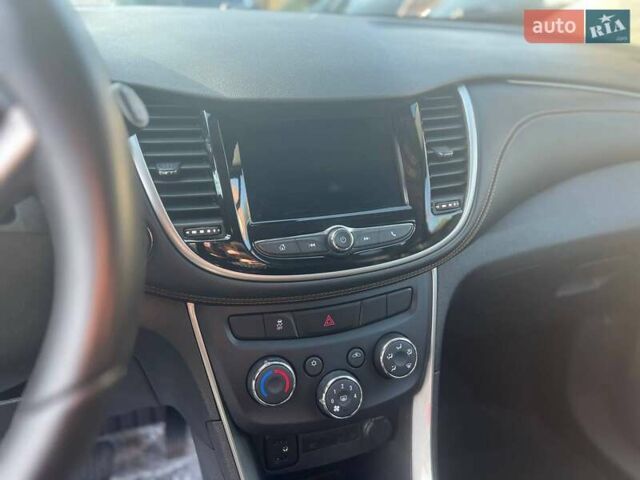 Білий Шевроле Trax, об'ємом двигуна 1.4 л та пробігом 133 тис. км за 12800 $, фото 13 на Automoto.ua