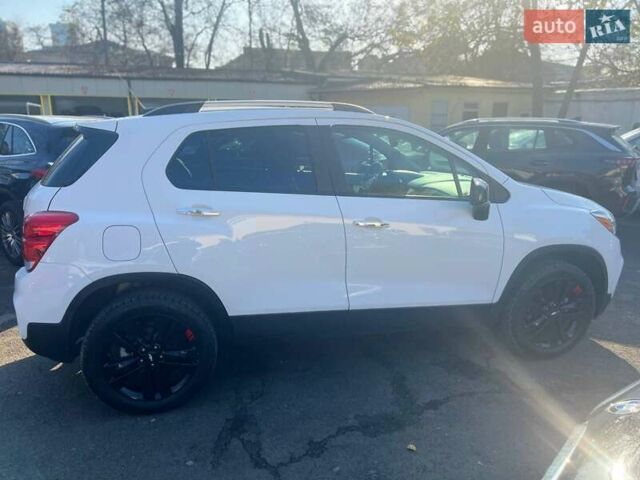 Білий Шевроле Trax, об'ємом двигуна 1.4 л та пробігом 133 тис. км за 12800 $, фото 6 на Automoto.ua