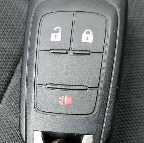 Білий Шевроле Trax, об'ємом двигуна 1.36 л та пробігом 62 тис. км за 12600 $, фото 28 на Automoto.ua