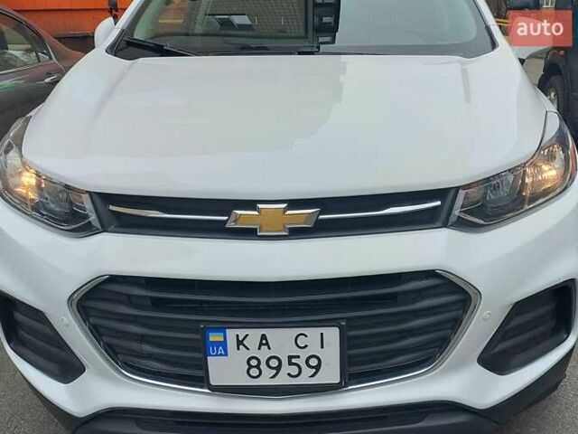 Білий Шевроле Trax, об'ємом двигуна 1.36 л та пробігом 62 тис. км за 12600 $, фото 13 на Automoto.ua