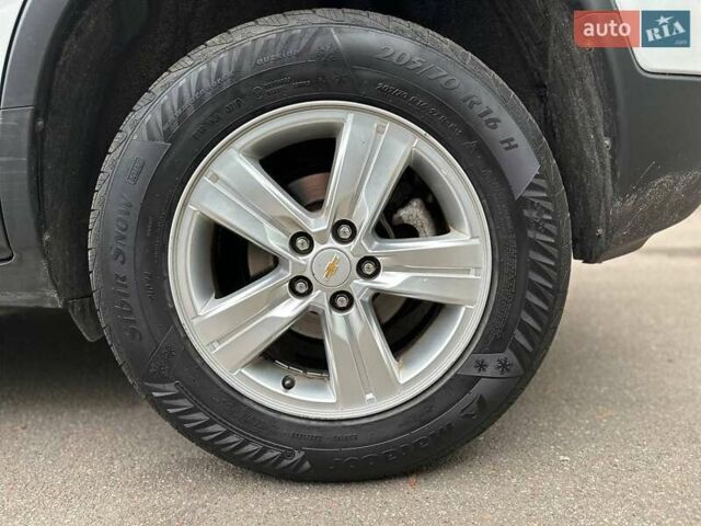 Белый Шевроле Trax, объемом двигателя 1.4 л и пробегом 116 тыс. км за 11500 $, фото 4 на Automoto.ua