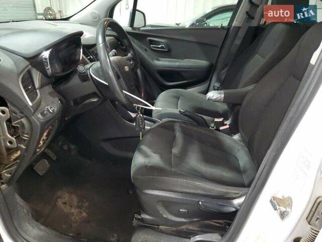 Белый Шевроле Trax, объемом двигателя 1.5 л и пробегом 107 тыс. км за 1700 $, фото 6 на Automoto.ua