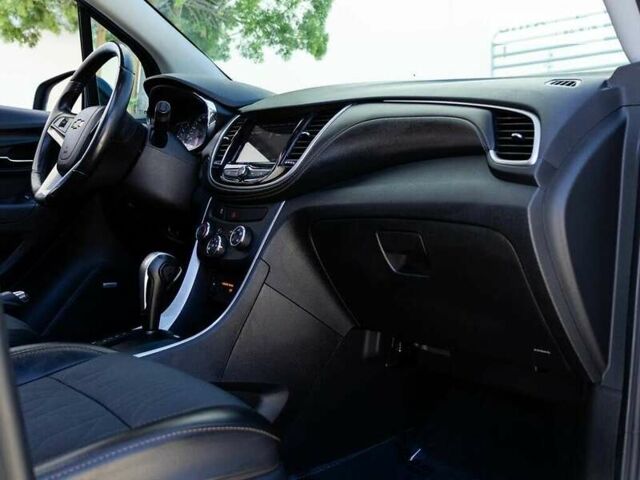 Белый Шевроле Trax, объемом двигателя 1.4 л и пробегом 113 тыс. км за 2300 $, фото 14 на Automoto.ua