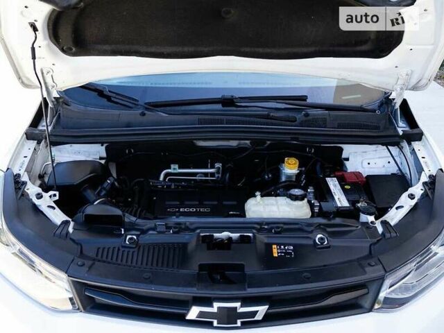 Белый Шевроле Trax, объемом двигателя 1.4 л и пробегом 113 тыс. км за 2300 $, фото 26 на Automoto.ua