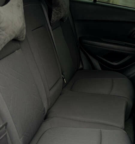 Белый Шевроле Trax, объемом двигателя 1.4 л и пробегом 56 тыс. км за 13299 $, фото 11 на Automoto.ua