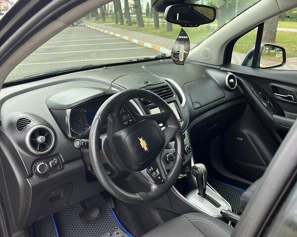 Чорний Шевроле Trax, об'ємом двигуна 1.36 л та пробігом 160 тис. км за 9999 $, фото 7 на Automoto.ua