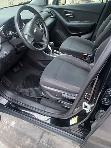 Чорний Шевроле Trax, об'ємом двигуна 1.36 л та пробігом 126 тис. км за 10600 $, фото 22 на Automoto.ua