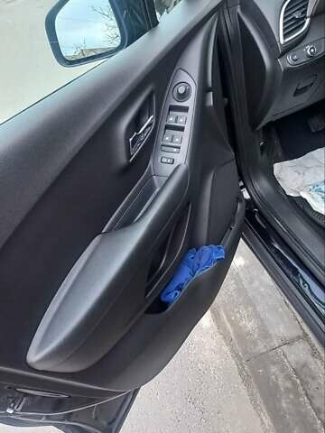 Чорний Шевроле Trax, об'ємом двигуна 1.36 л та пробігом 126 тис. км за 10600 $, фото 16 на Automoto.ua