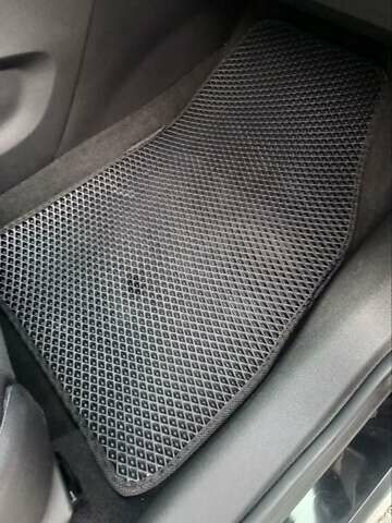 Чорний Шевроле Trax, об'ємом двигуна 1.36 л та пробігом 126 тис. км за 10600 $, фото 11 на Automoto.ua