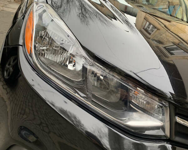 Чорний Шевроле Trax, об'ємом двигуна 1.36 л та пробігом 61 тис. км за 11700 $, фото 1 на Automoto.ua