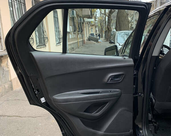 Чорний Шевроле Trax, об'ємом двигуна 1.36 л та пробігом 61 тис. км за 11700 $, фото 18 на Automoto.ua