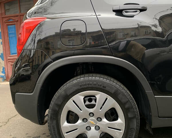 Чорний Шевроле Trax, об'ємом двигуна 1.36 л та пробігом 61 тис. км за 11700 $, фото 4 на Automoto.ua