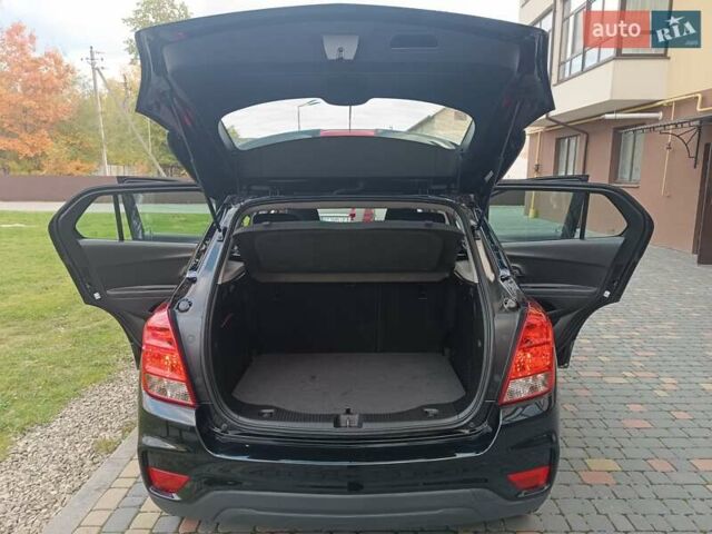 Черный Шевроле Trax, объемом двигателя 1.36 л и пробегом 81 тыс. км за 10950 $, фото 15 на Automoto.ua