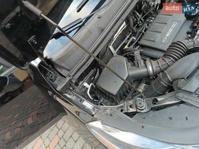 Черный Шевроле Trax, объемом двигателя 1.36 л и пробегом 81 тыс. км за 10950 $, фото 27 на Automoto.ua