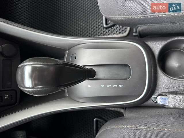 Чорний Шевроле Trax, об'ємом двигуна 1.36 л та пробігом 84 тис. км за 11999 $, фото 17 на Automoto.ua