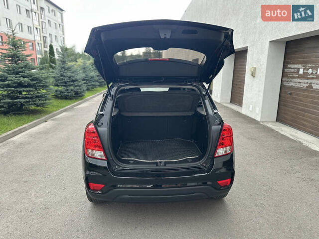 Чорний Шевроле Trax, об'ємом двигуна 1.36 л та пробігом 84 тис. км за 11999 $, фото 27 на Automoto.ua