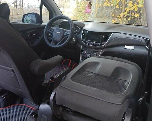 Черный Шевроле Trax, объемом двигателя 1.36 л и пробегом 31 тыс. км за 14000 $, фото 17 на Automoto.ua