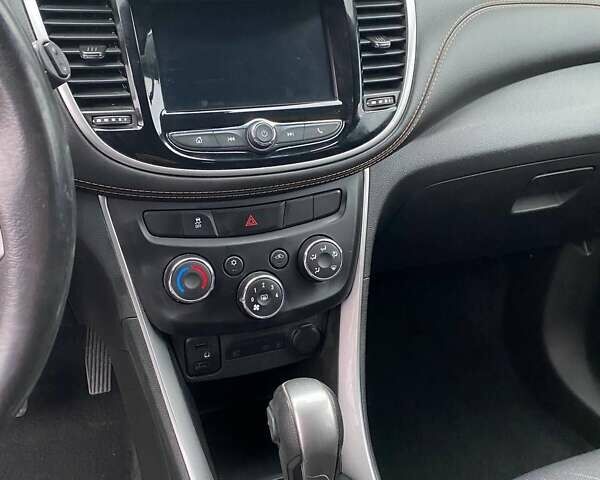 Черный Шевроле Trax, объемом двигателя 1.4 л и пробегом 68 тыс. км за 11950 $, фото 20 на Automoto.ua