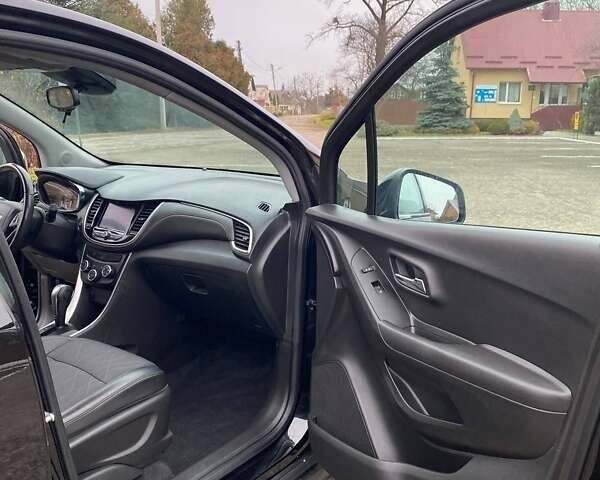 Черный Шевроле Trax, объемом двигателя 1.4 л и пробегом 68 тыс. км за 11950 $, фото 32 на Automoto.ua