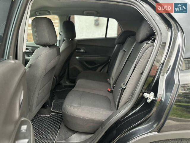 Чорний Шевроле Trax, об'ємом двигуна 1.36 л та пробігом 84 тис. км за 11999 $, фото 29 на Automoto.ua