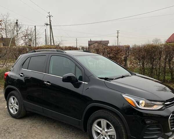 Черный Шевроле Trax, объемом двигателя 1.4 л и пробегом 68 тыс. км за 11950 $, фото 6 на Automoto.ua