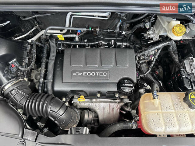 Чорний Шевроле Trax, об'ємом двигуна 1.36 л та пробігом 84 тис. км за 11999 $, фото 13 на Automoto.ua