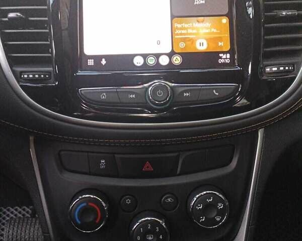 Черный Шевроле Trax, объемом двигателя 1.36 л и пробегом 31 тыс. км за 14000 $, фото 10 на Automoto.ua