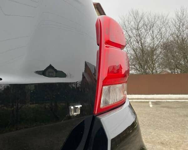 Черный Шевроле Trax, объемом двигателя 1.4 л и пробегом 68 тыс. км за 11950 $, фото 3 на Automoto.ua