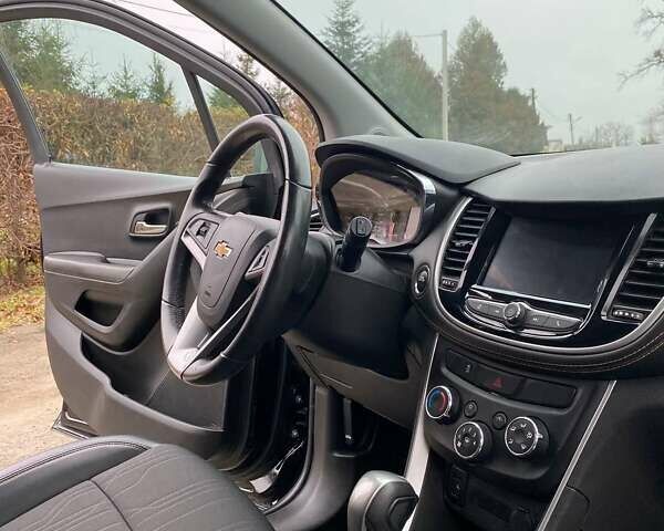 Черный Шевроле Trax, объемом двигателя 1.4 л и пробегом 68 тыс. км за 11950 $, фото 34 на Automoto.ua