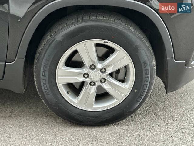Чорний Шевроле Trax, об'ємом двигуна 1.36 л та пробігом 84 тис. км за 11999 $, фото 5 на Automoto.ua