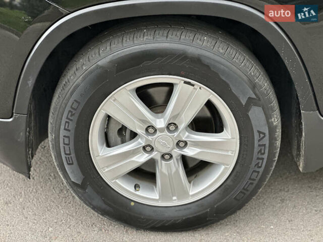 Чорний Шевроле Trax, об'ємом двигуна 1.36 л та пробігом 84 тис. км за 11999 $, фото 12 на Automoto.ua
