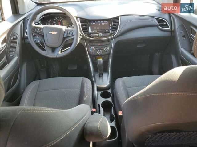 Черный Шевроле Trax, объемом двигателя 1.4 л и пробегом 40 тыс. км за 2170 $, фото 7 на Automoto.ua
