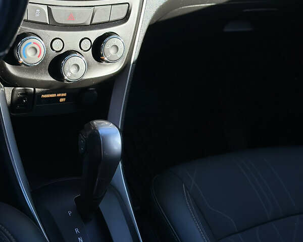 Черный Шевроле Trax, объемом двигателя 1.4 л и пробегом 99 тыс. км за 13799 $, фото 11 на Automoto.ua