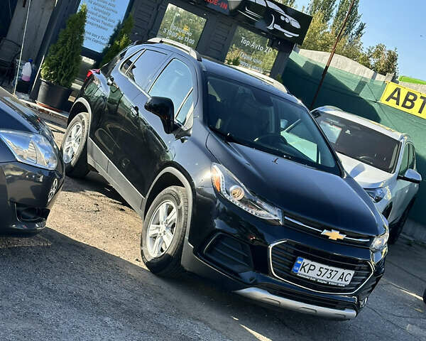 Черный Шевроле Trax, объемом двигателя 1.4 л и пробегом 99 тыс. км за 13799 $, фото 2 на Automoto.ua