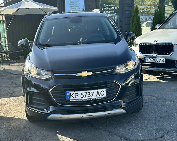 Черный Шевроле Trax, объемом двигателя 1.4 л и пробегом 99 тыс. км за 13799 $, фото 1 на Automoto.ua