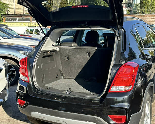 Черный Шевроле Trax, объемом двигателя 1.4 л и пробегом 99 тыс. км за 13799 $, фото 6 на Automoto.ua