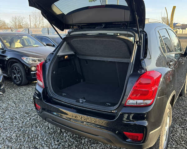 Черный Шевроле Trax, объемом двигателя 1.4 л и пробегом 92 тыс. км за 14999 $, фото 20 на Automoto.ua