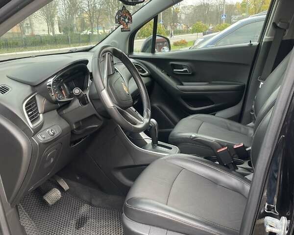 Черный Шевроле Trax, объемом двигателя 1.36 л и пробегом 42 тыс. км за 15500 $, фото 6 на Automoto.ua