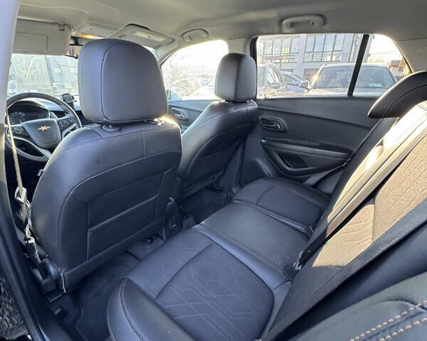 Черный Шевроле Trax, объемом двигателя 1.4 л и пробегом 92 тыс. км за 14999 $, фото 18 на Automoto.ua