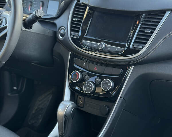 Черный Шевроле Trax, объемом двигателя 1.4 л и пробегом 92 тыс. км за 14999 $, фото 29 на Automoto.ua